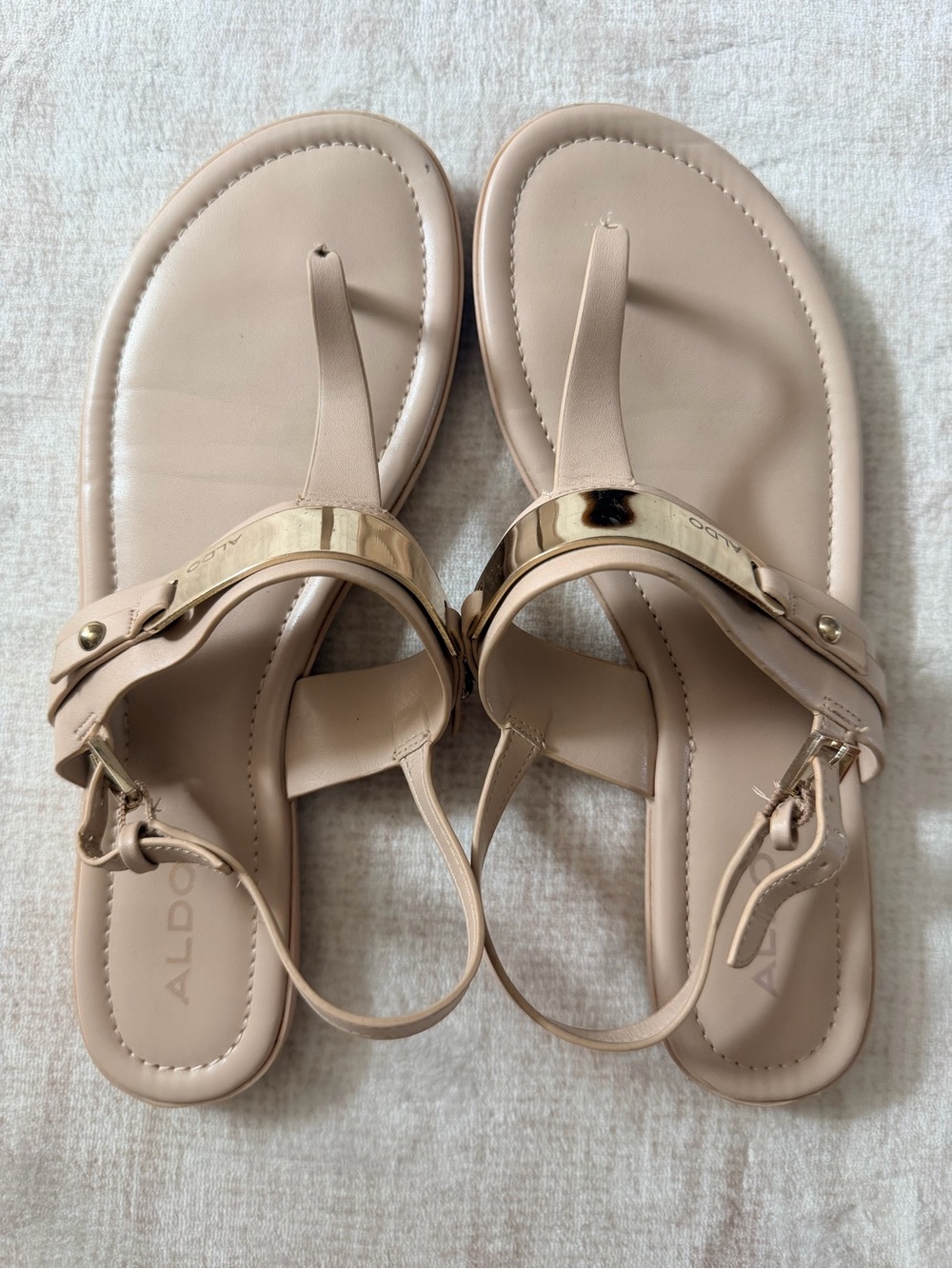 ALDO Nude Gold Hardware Thong Sandals Size 8 Ankle Strap